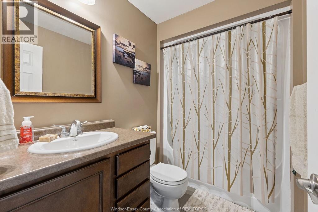 1162 BANWELL ROAD - 18