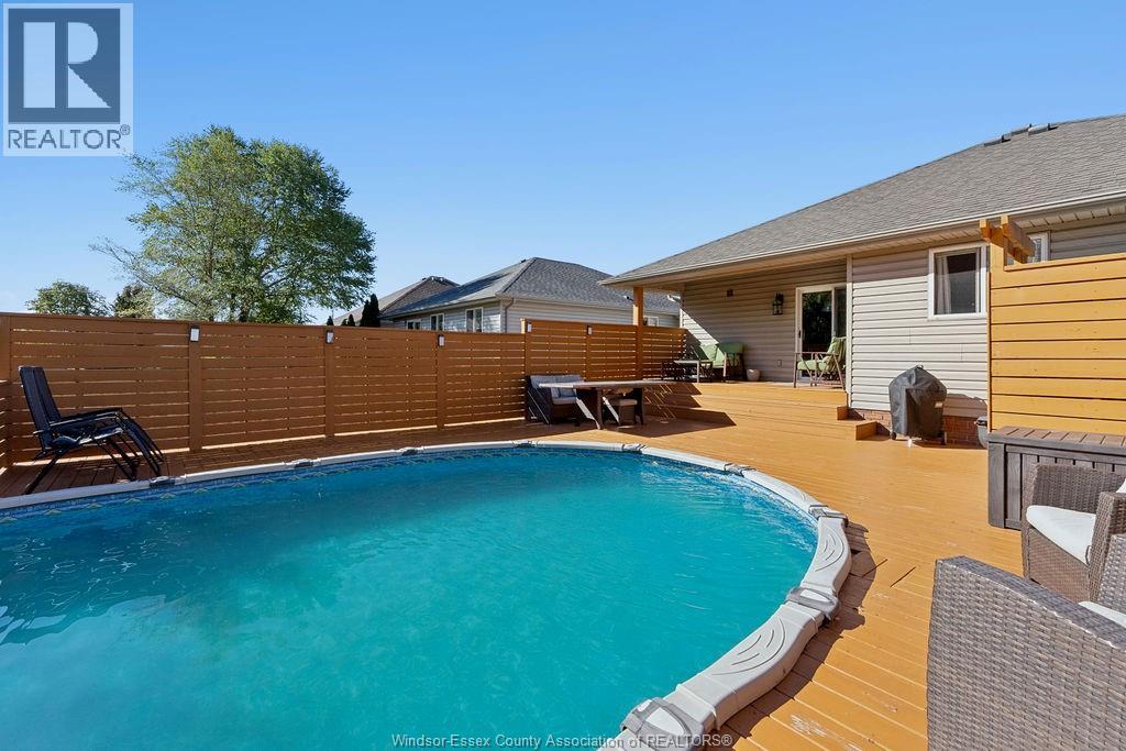 1162 BANWELL ROAD - 33