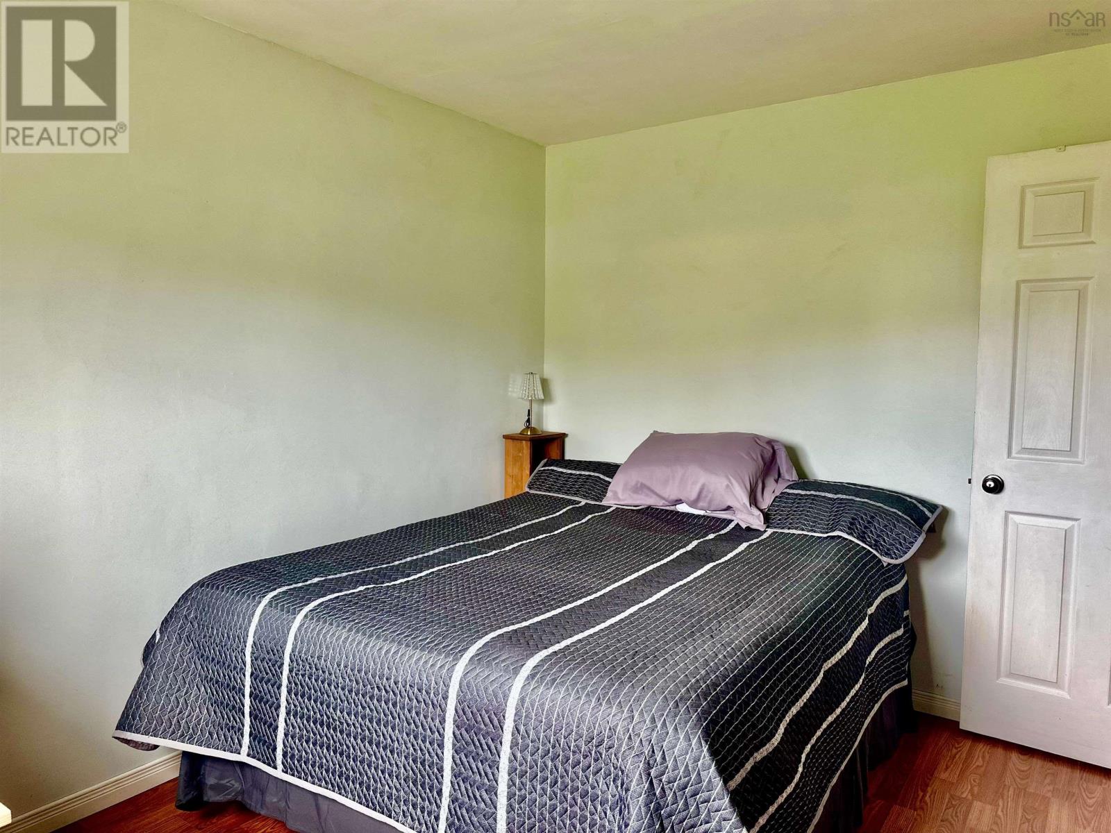 61 Newell Road - 21