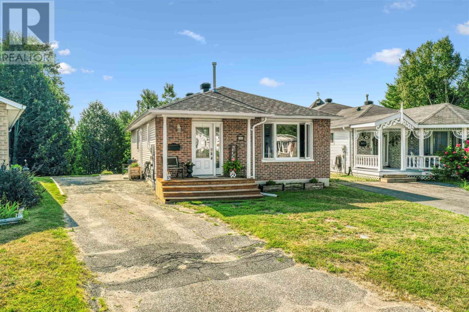 54 Beaumier CRES - 3