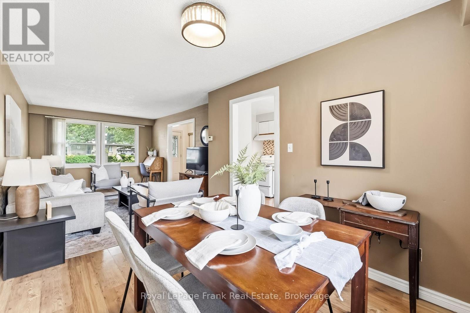 371 TRAFALGAR AVENUE - Image 13