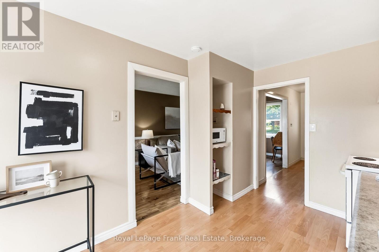 371 TRAFALGAR AVENUE - 17