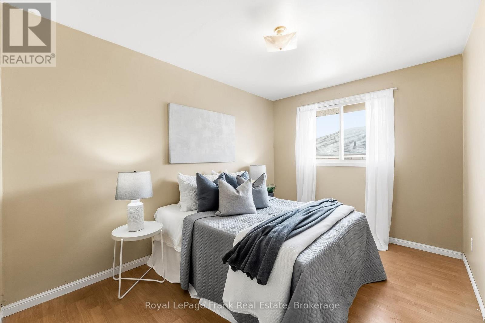 371 TRAFALGAR AVENUE - 20