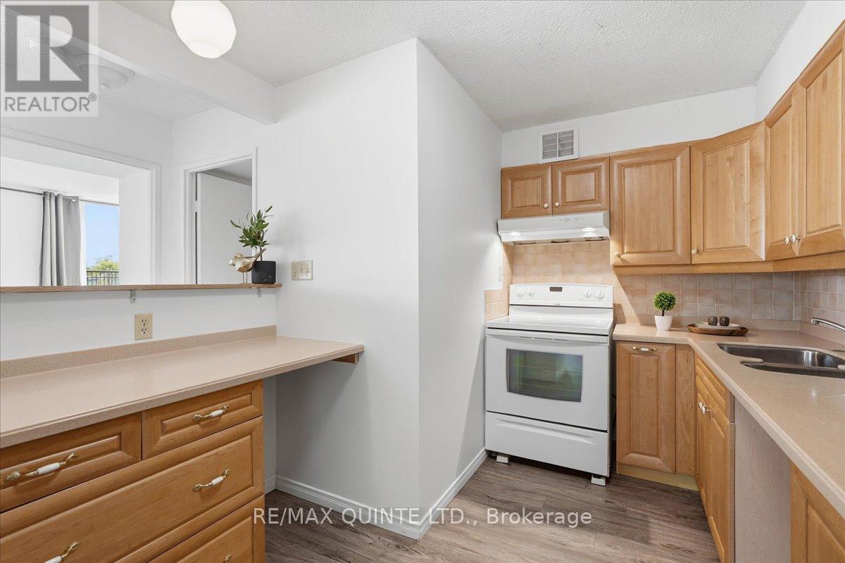 #201 344 FRONT STREET - Image 11