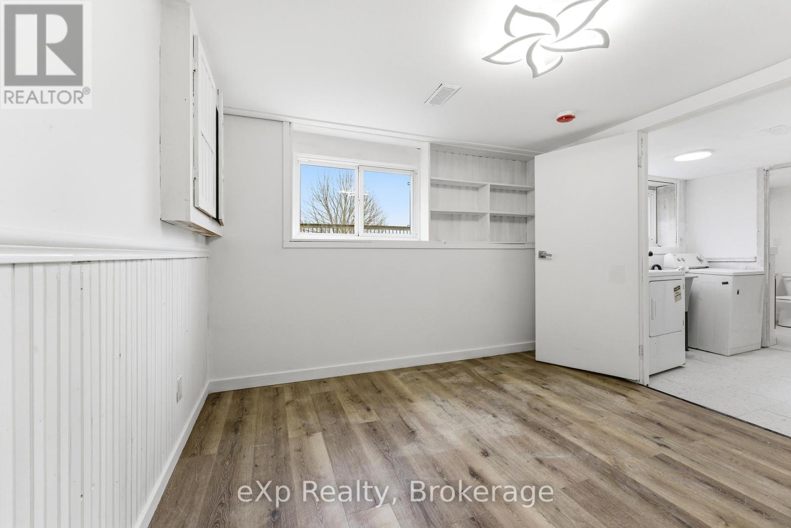 696 WHITES ROAD - Image 26