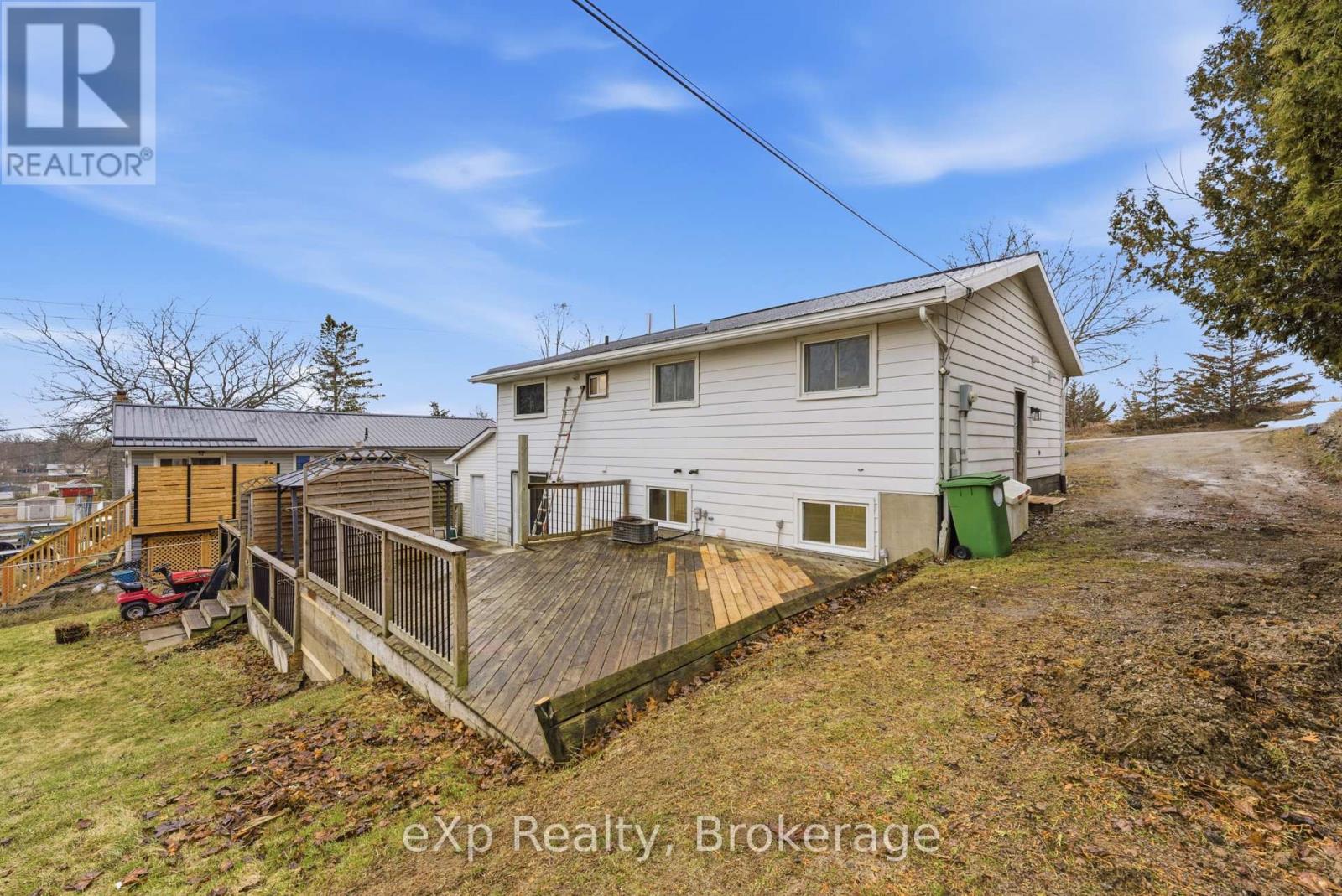 696 WHITES ROAD - 31