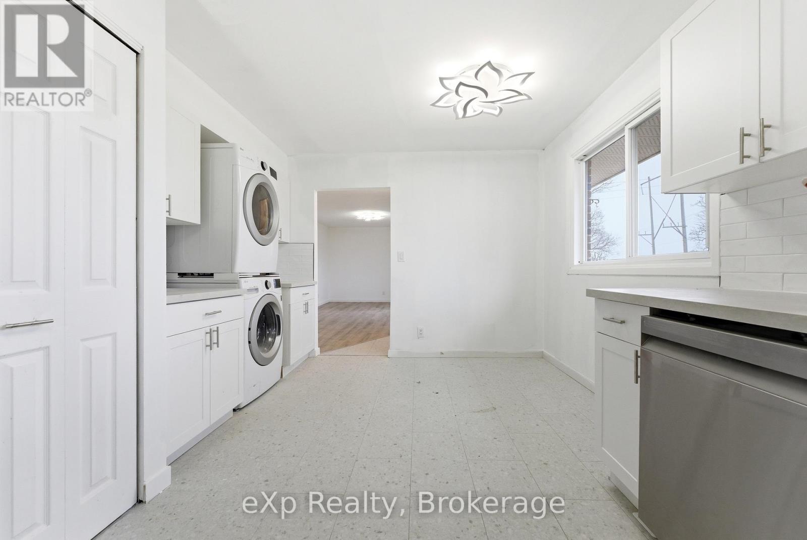 696 WHITES ROAD - Image 9