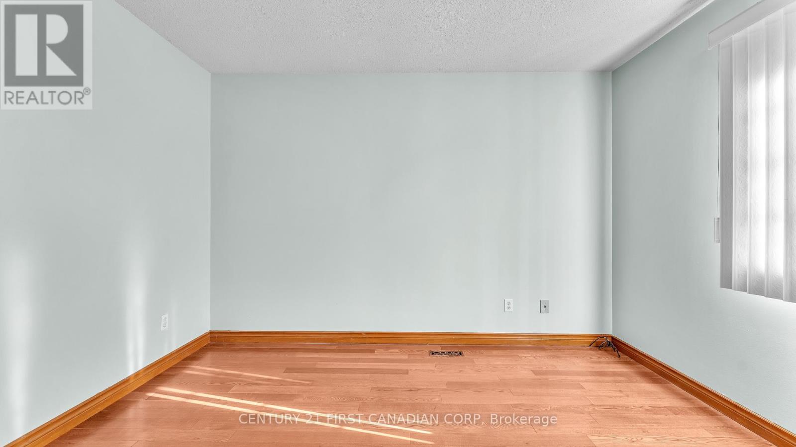 305 ANDOVER DRIVE - Image 21
