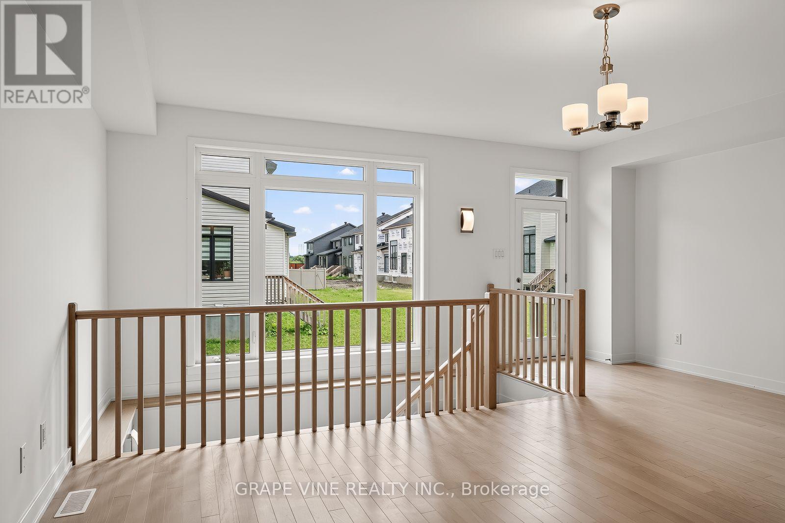 3 Bed, 3 Bath House for Sale in Ottawa – 239 MONTICELLO AVENUE, Ottawa – MLS# X13634236 - Image 28