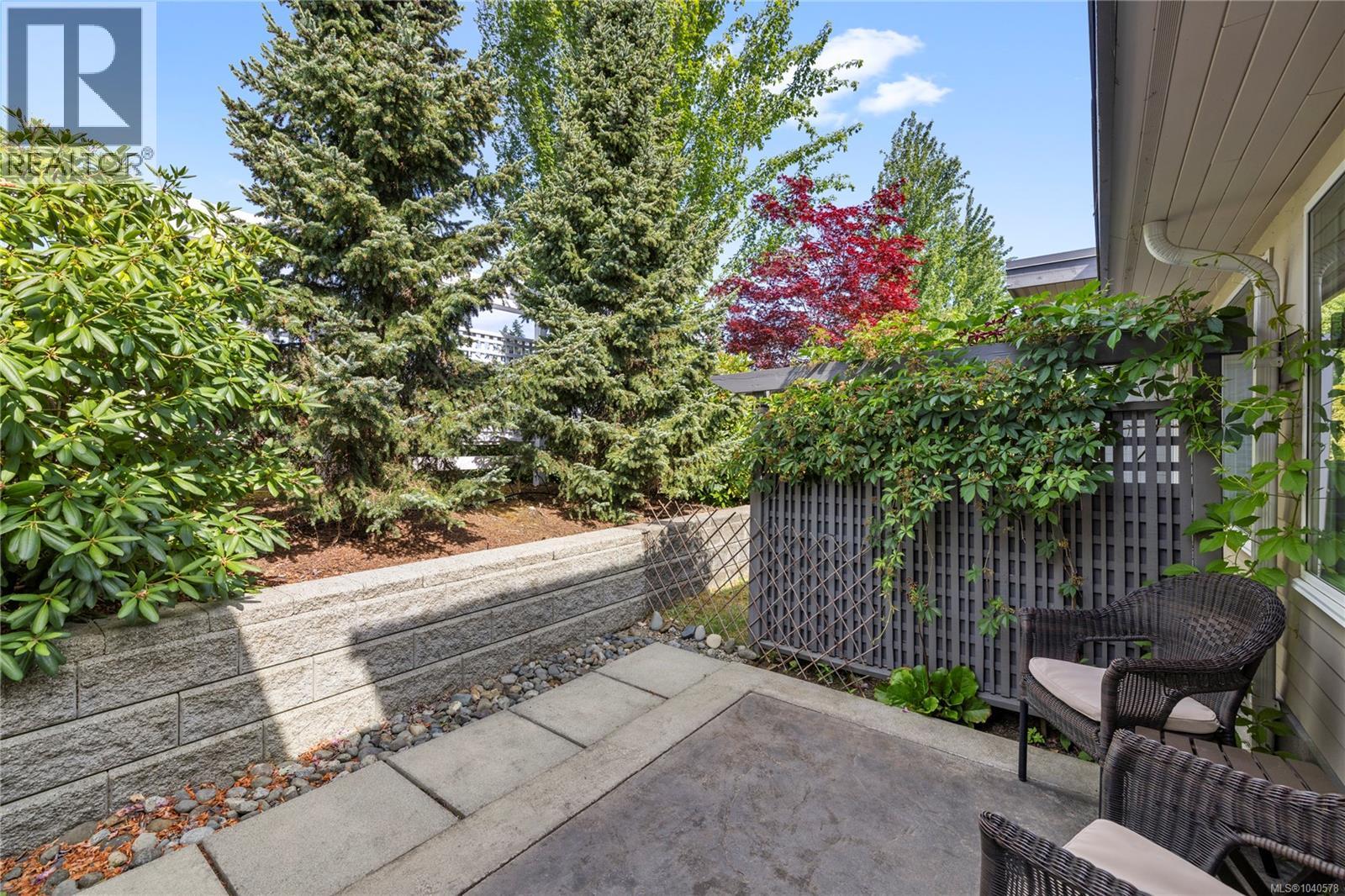 #12 500 Corfield St S - 46
