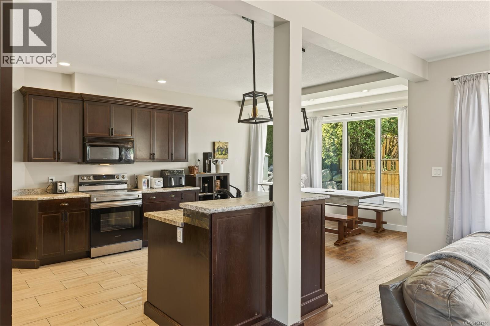 525 Ballou Pl - 24