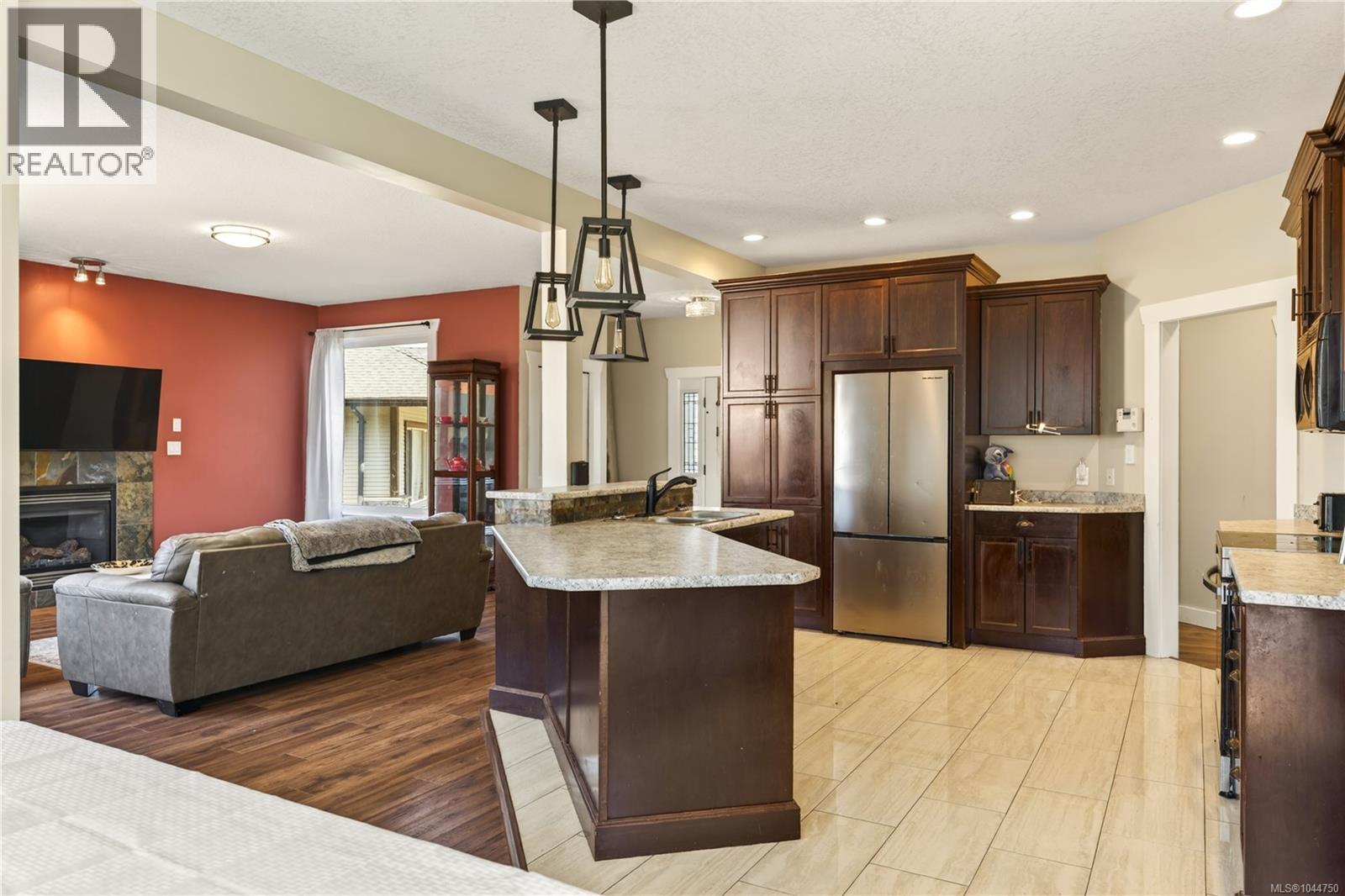 525 Ballou Pl - 23