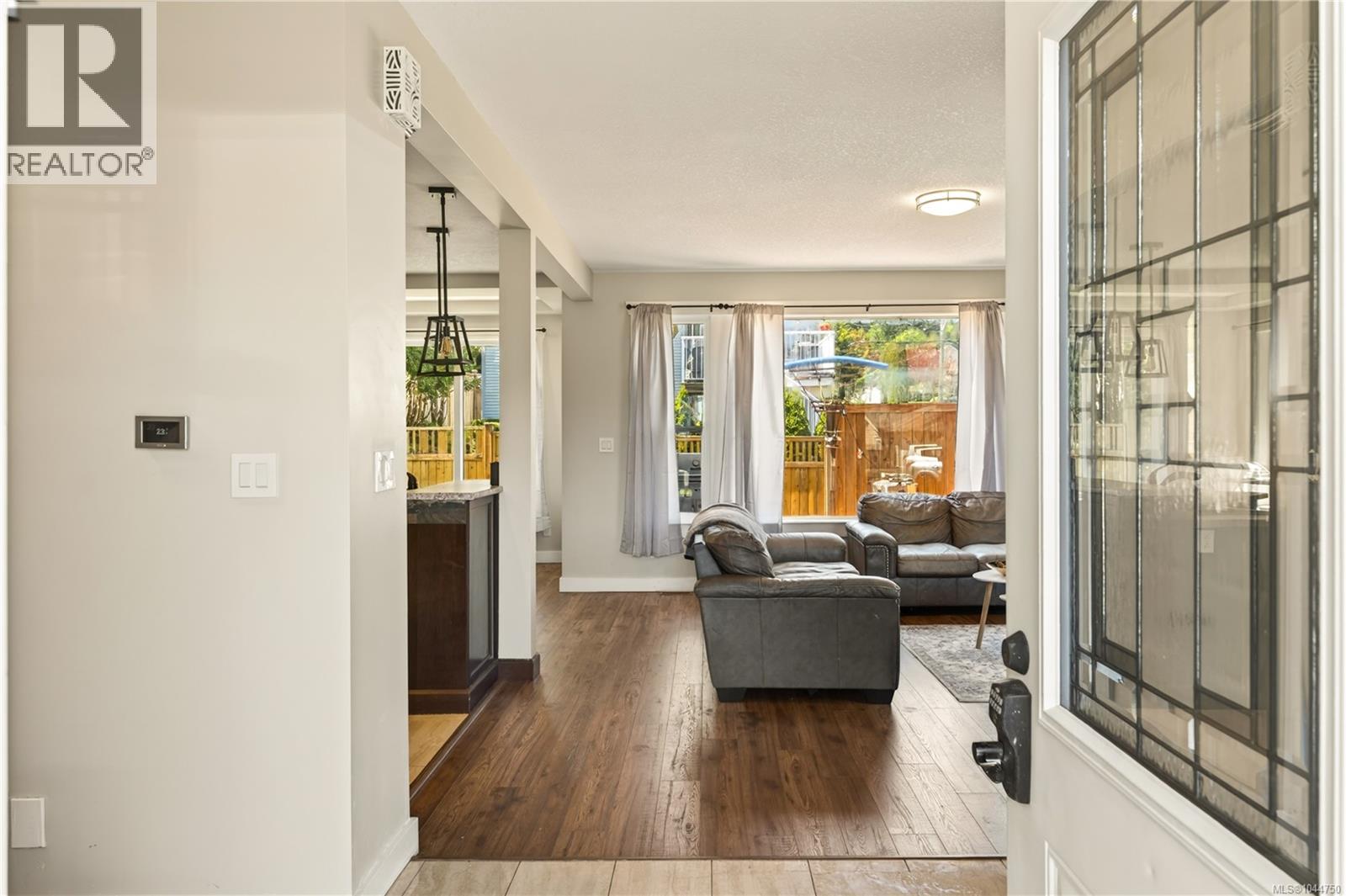 525 Ballou Pl - 7