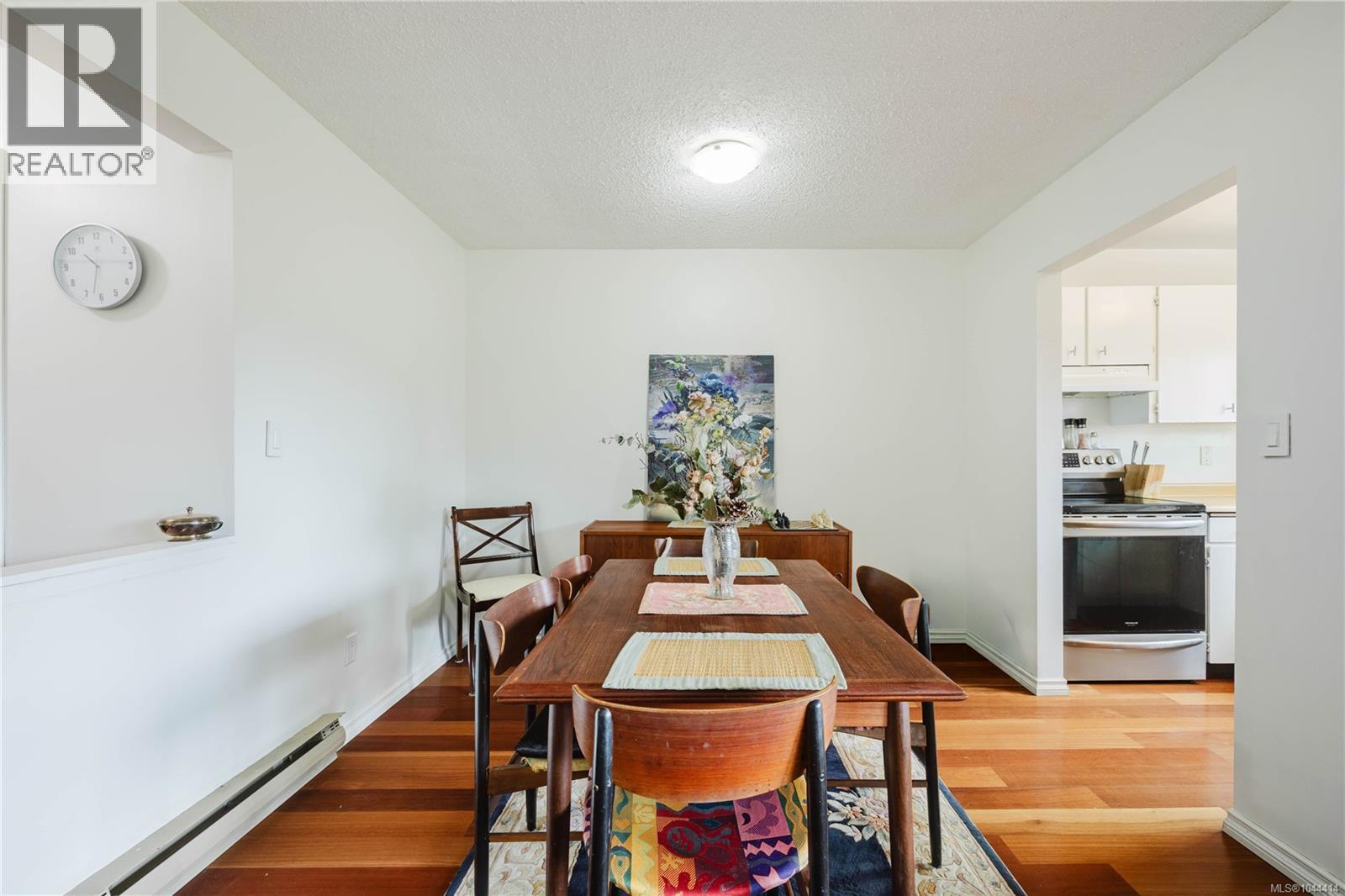 #303 1031 Burdett Ave - 12
