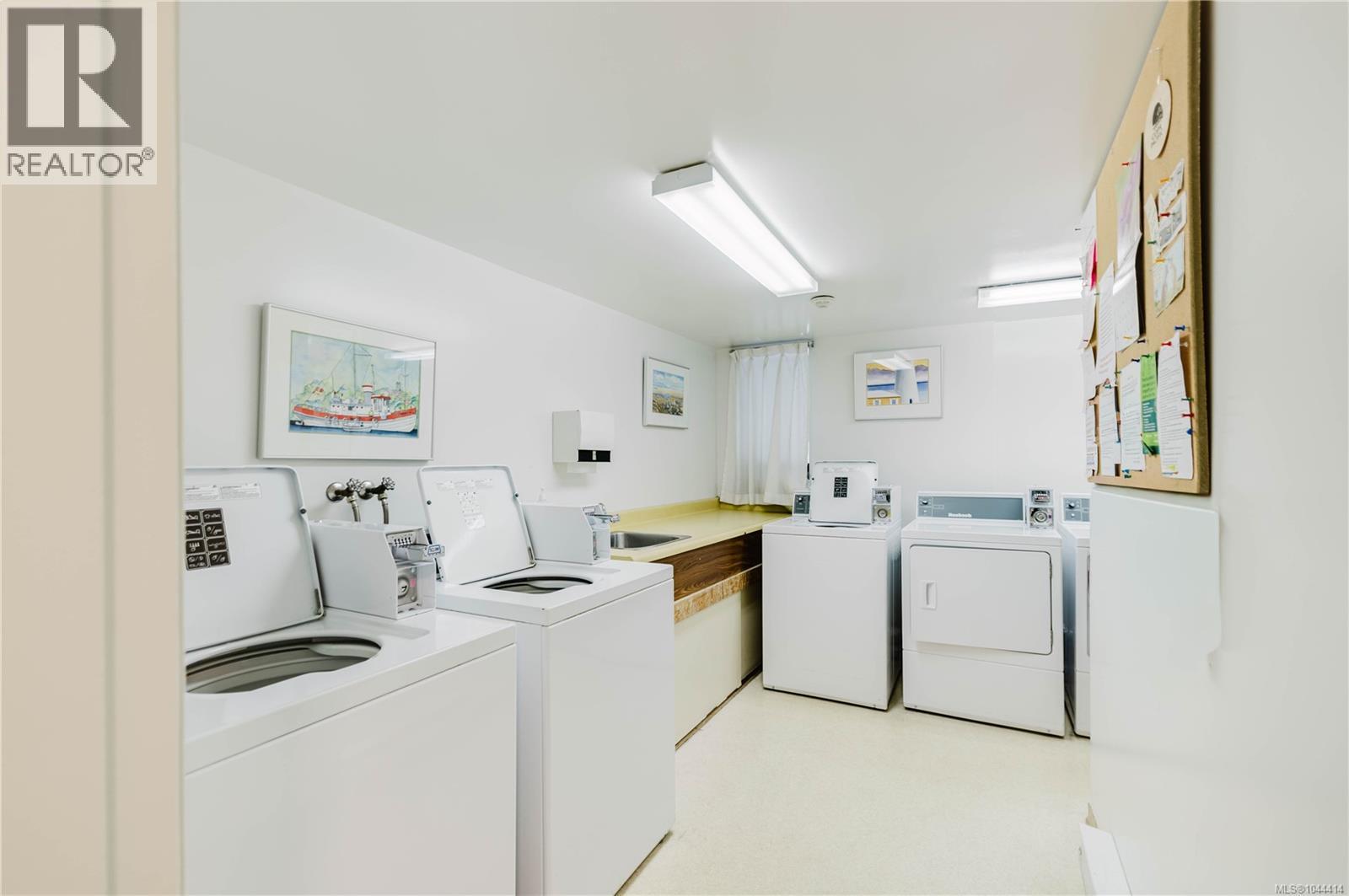 #303 1031 Burdett Ave - Image 39