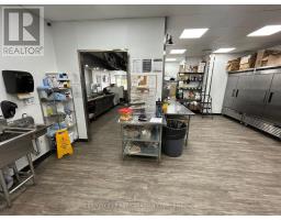 4110 Petrolia Line, Petrolia, ON N0N1R0 Photo 26