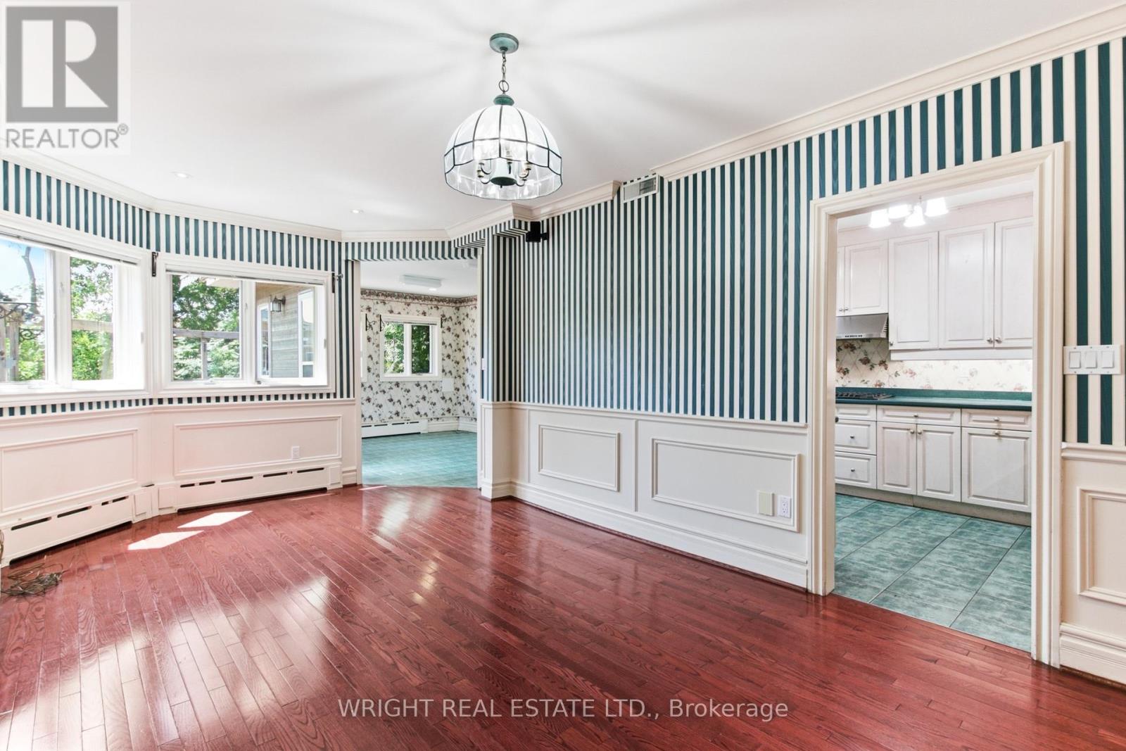 112 ALBANY AVENUE - 22