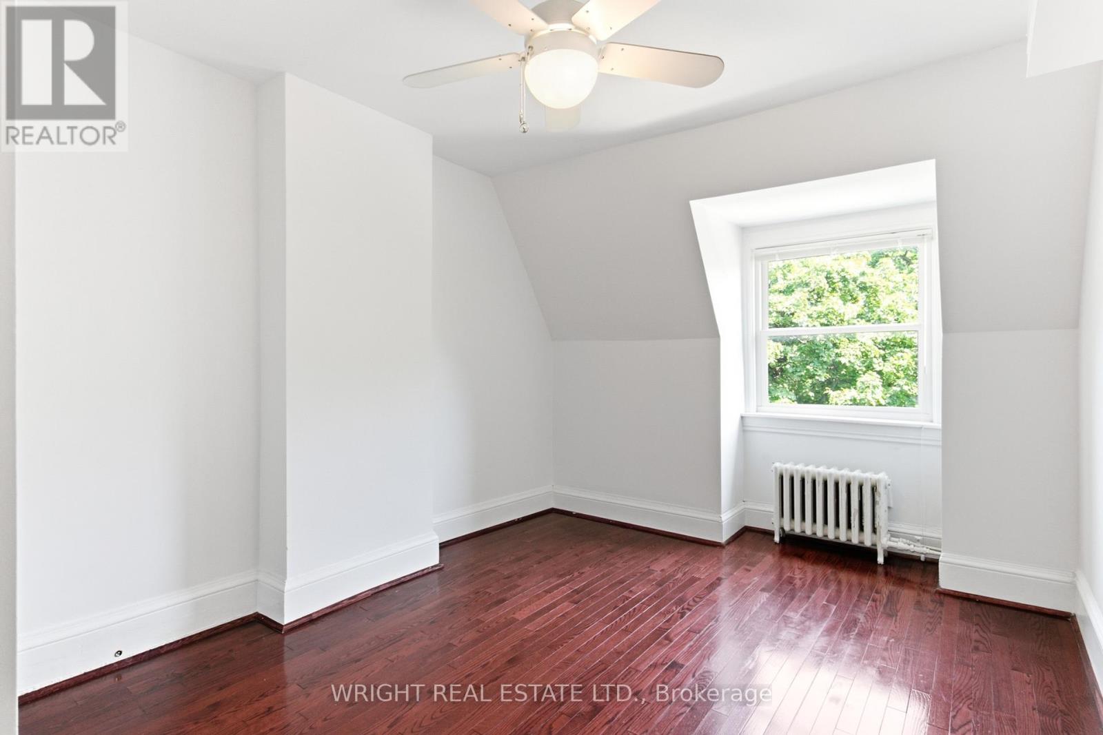 112 ALBANY AVENUE - 35