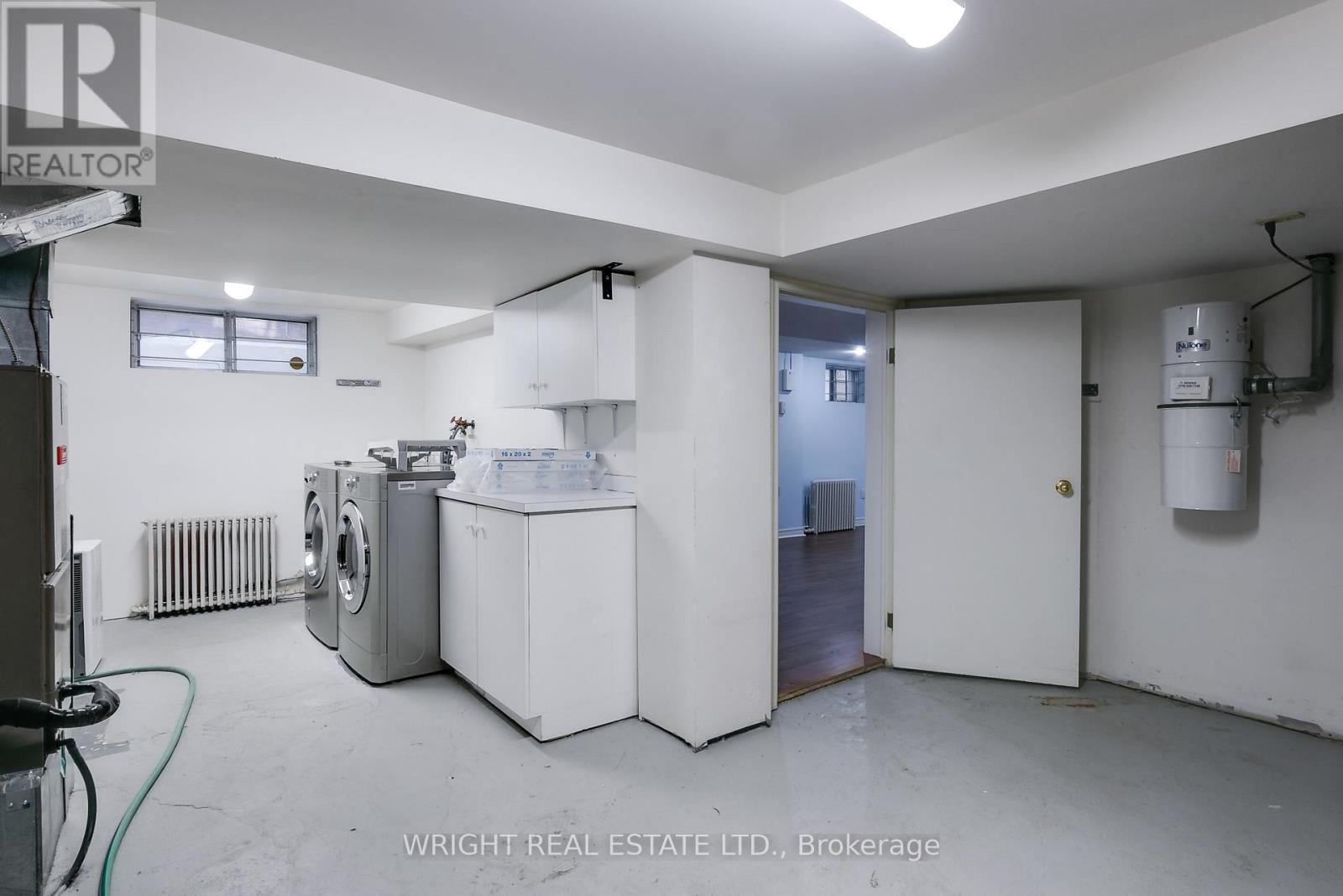 112 ALBANY AVENUE - 38