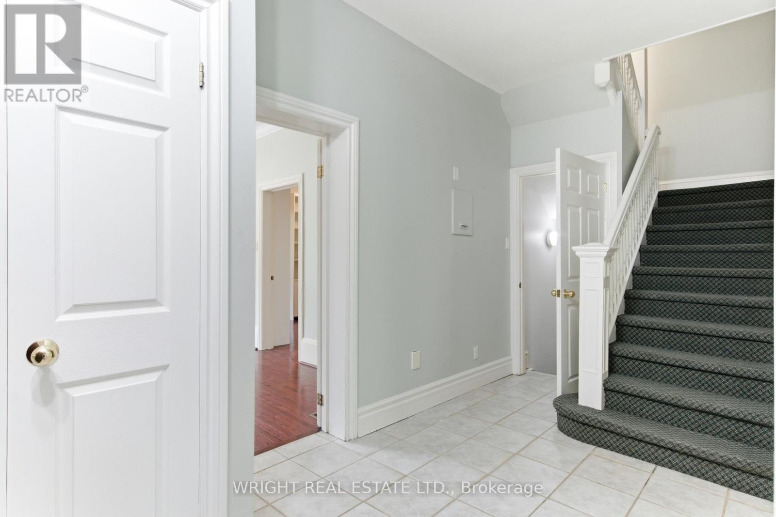 112 ALBANY AVENUE - 4