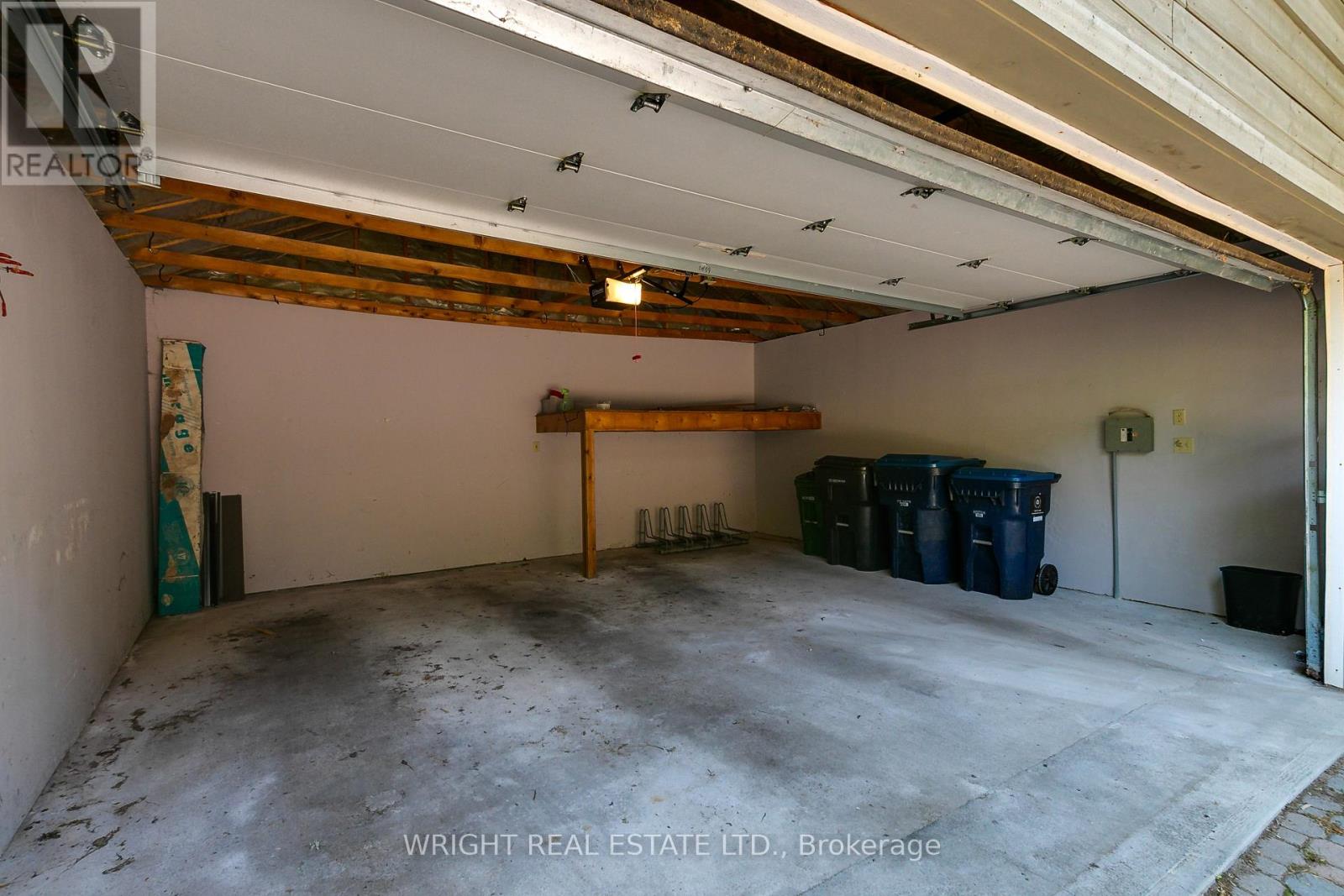 112 ALBANY AVENUE - 43