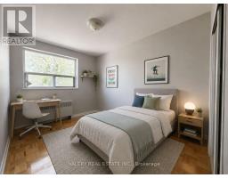 301 - 1725 Lawrence Avenue E, Toronto, ON M1R2X7 Photo 6