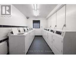 301 - 1725 Lawrence Avenue E, Toronto, ON M1R2X7 Photo 9