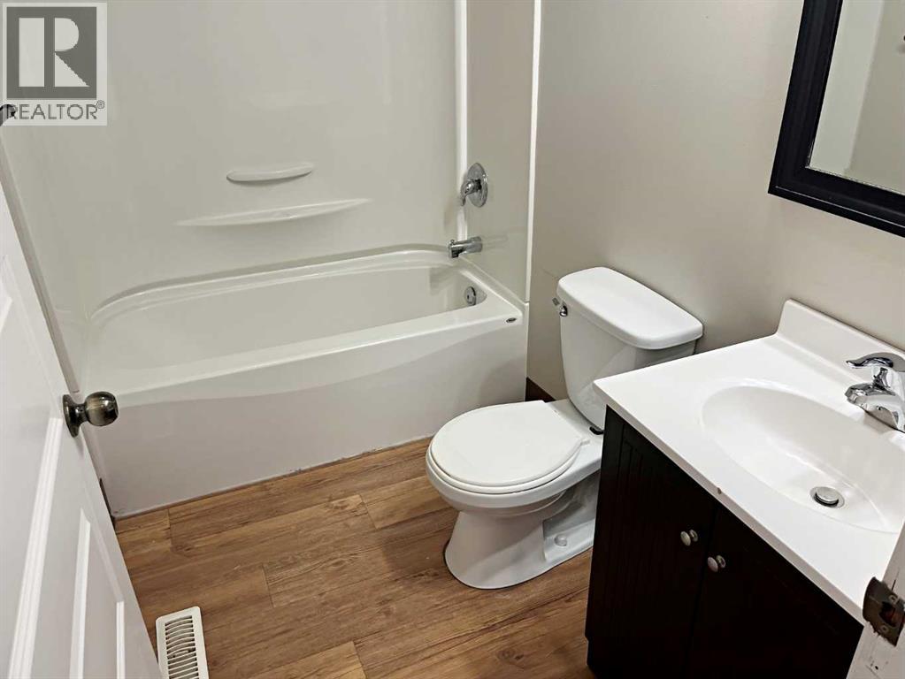 4709 48B Avenue - 10