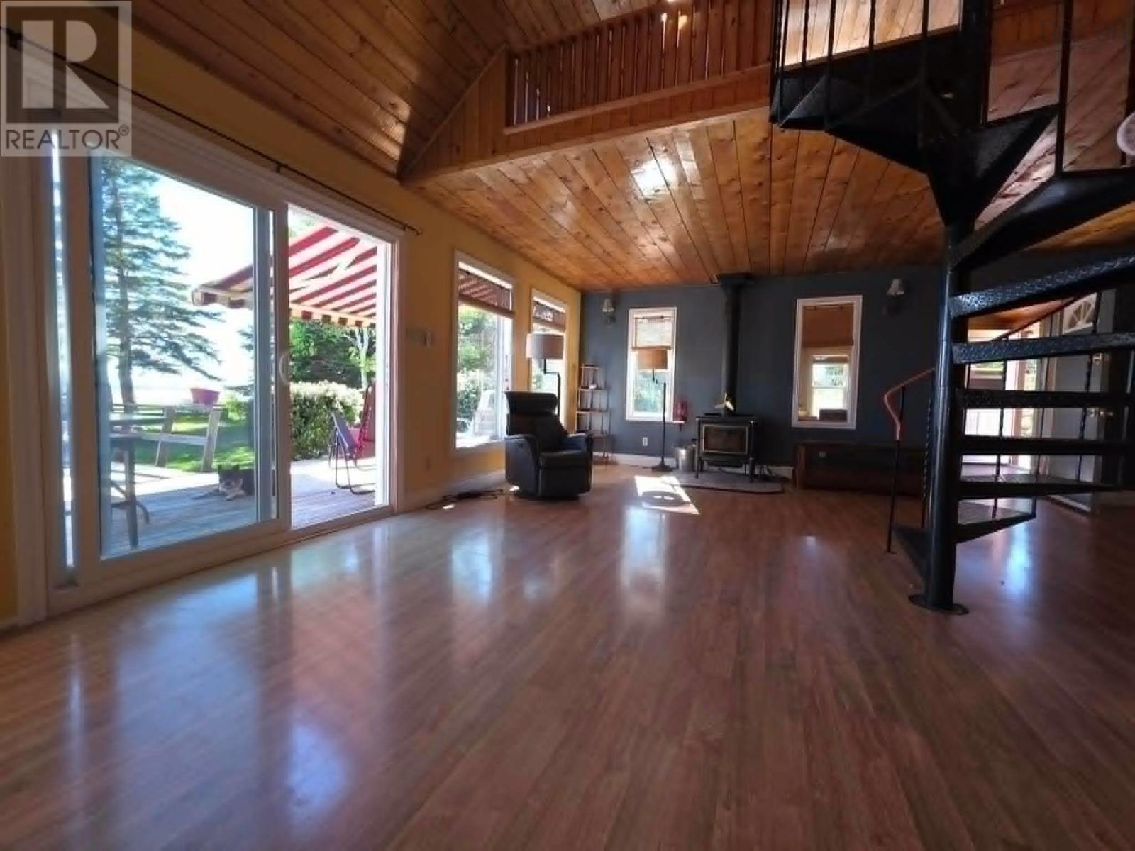 251 Bayview Drive - 22
