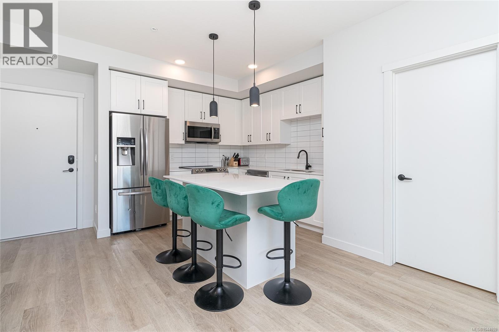 #301 2465 Gateway Rd - Image 9
