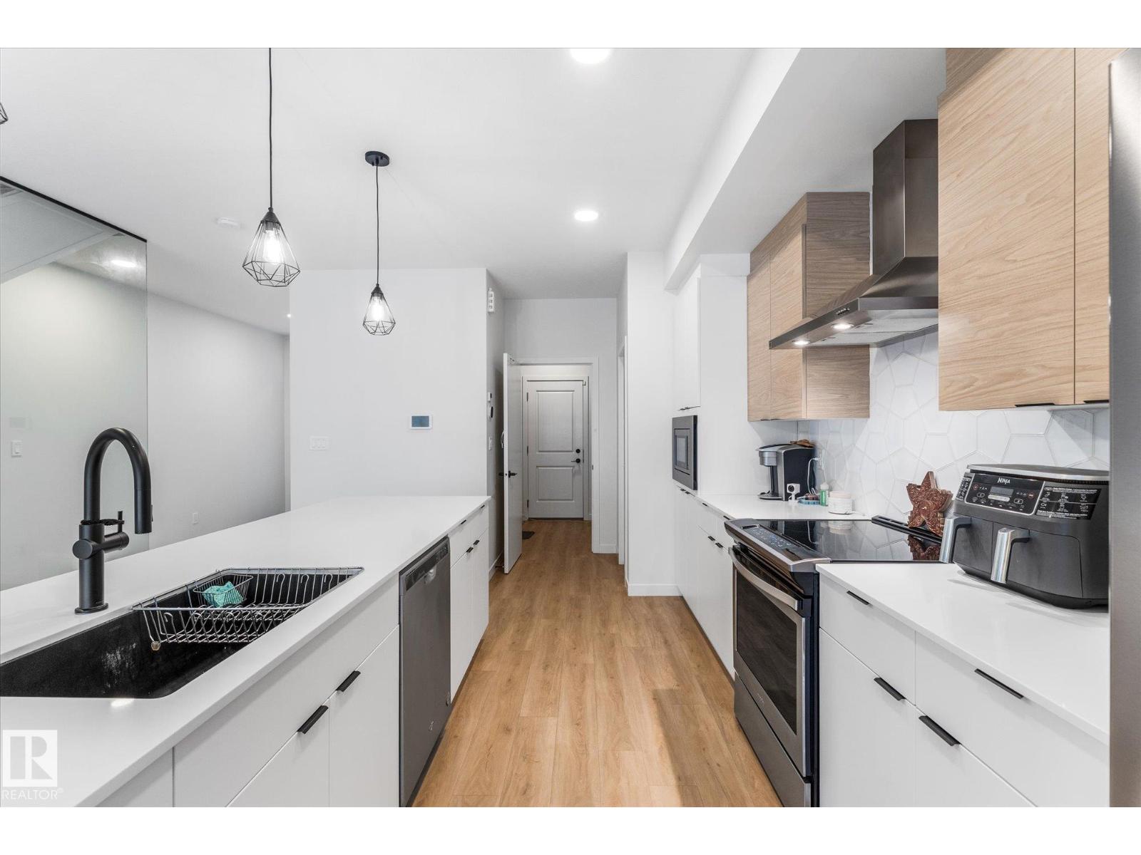 3906 5 AV SW - 16
