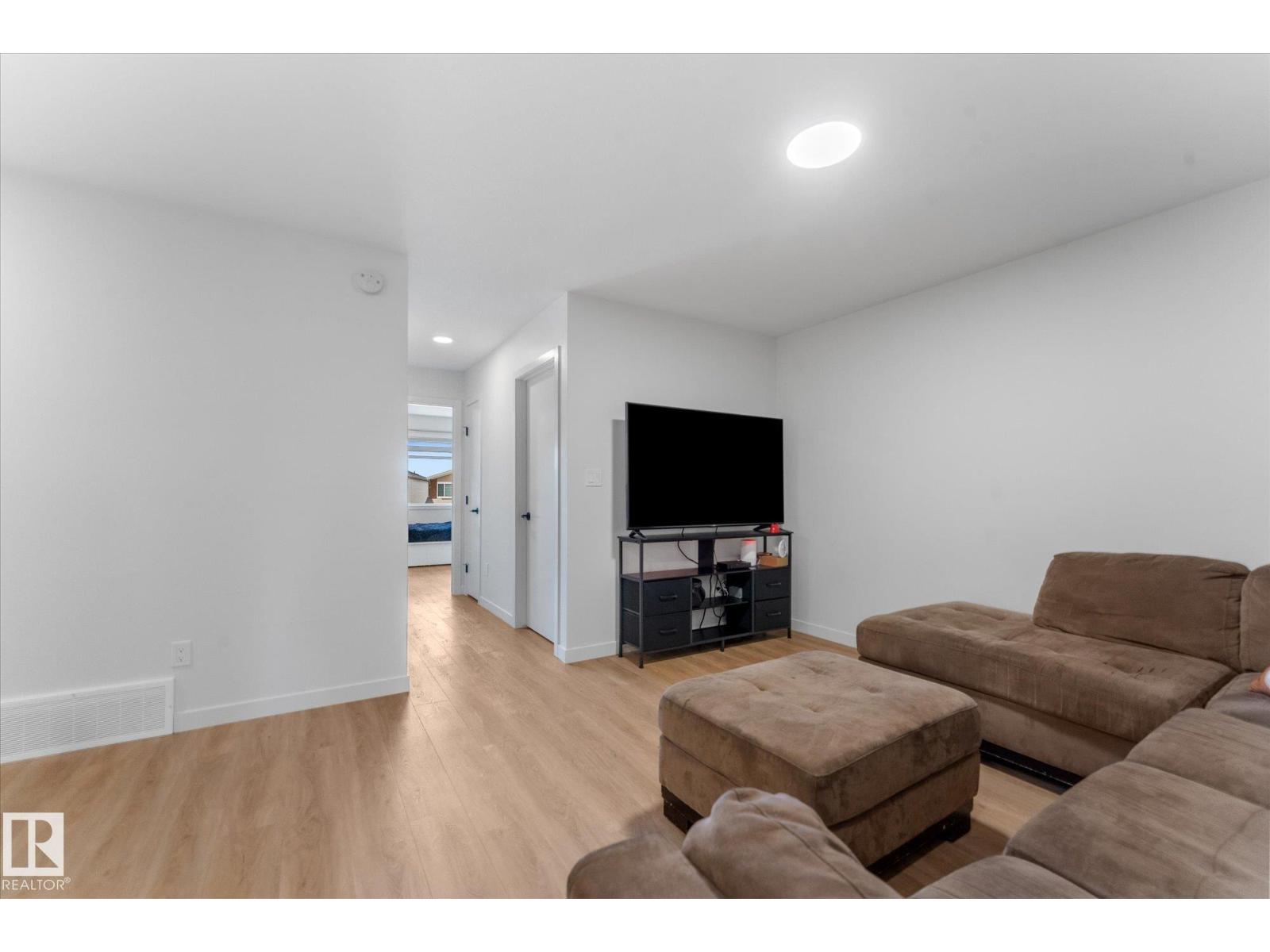 3906 5 AV SW - 19