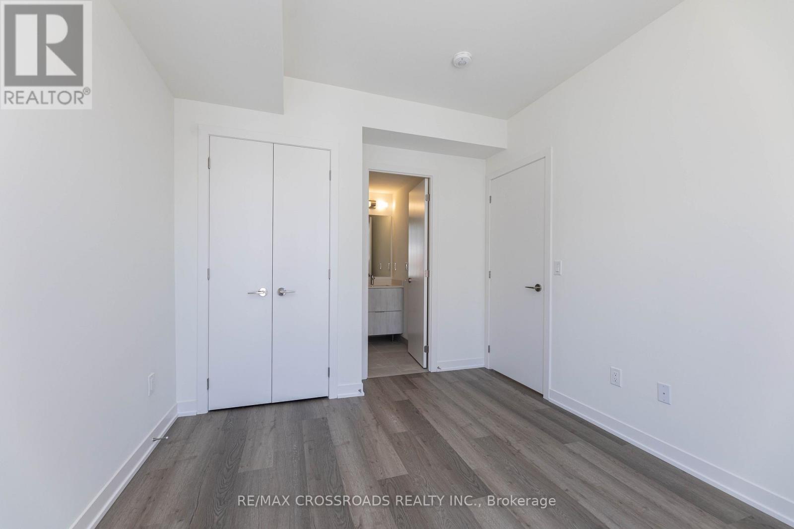 #1503 11 DAVID EYER ROAD - 20