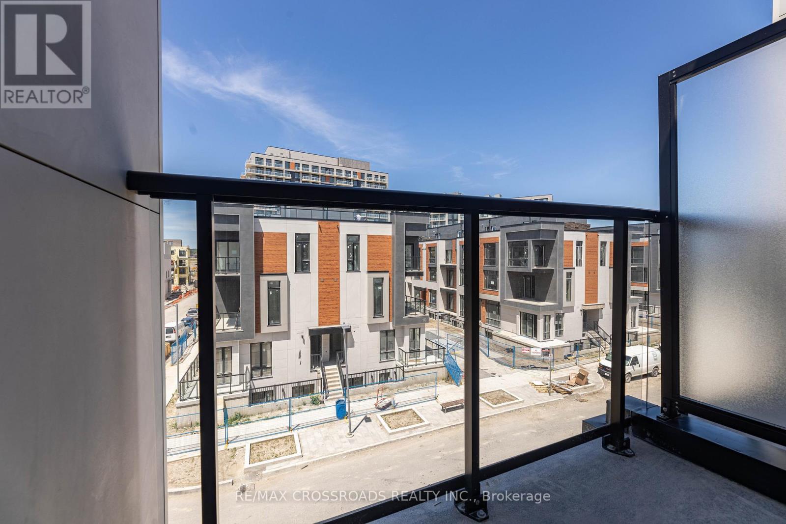 #1503 11 DAVID EYER ROAD - Image 22