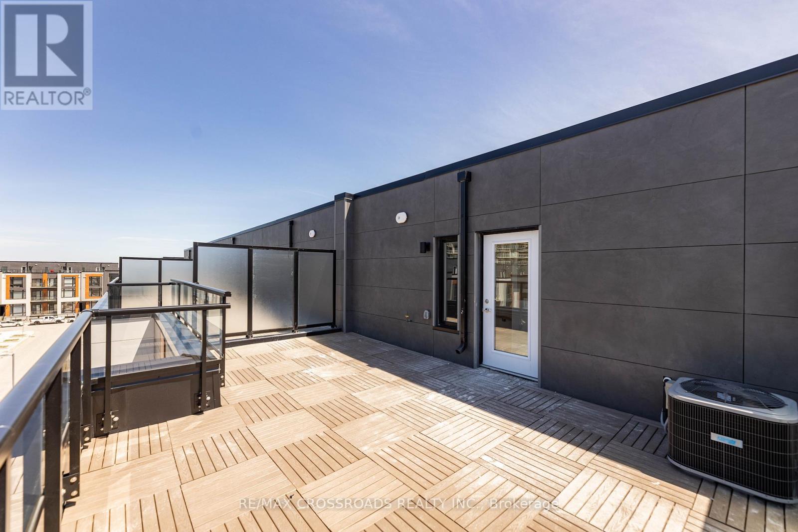 #1503 11 DAVID EYER ROAD - Image 24