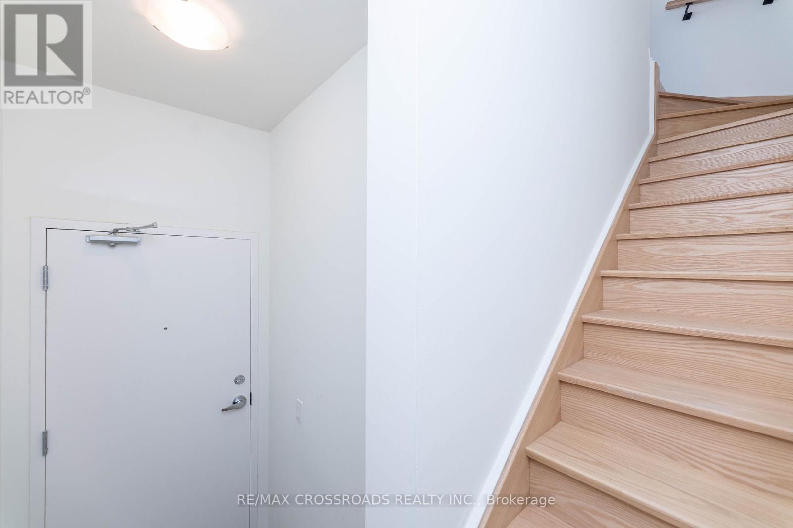 #1503 11 DAVID EYER ROAD - Image 5