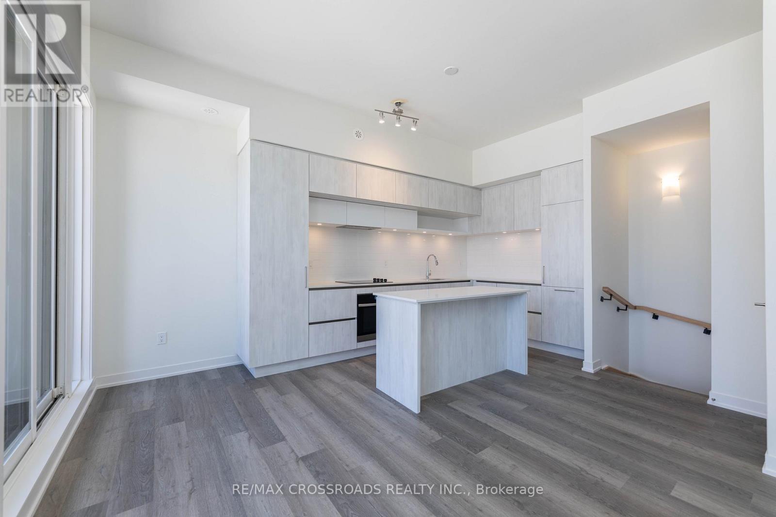 #1503 11 DAVID EYER ROAD - Image 7