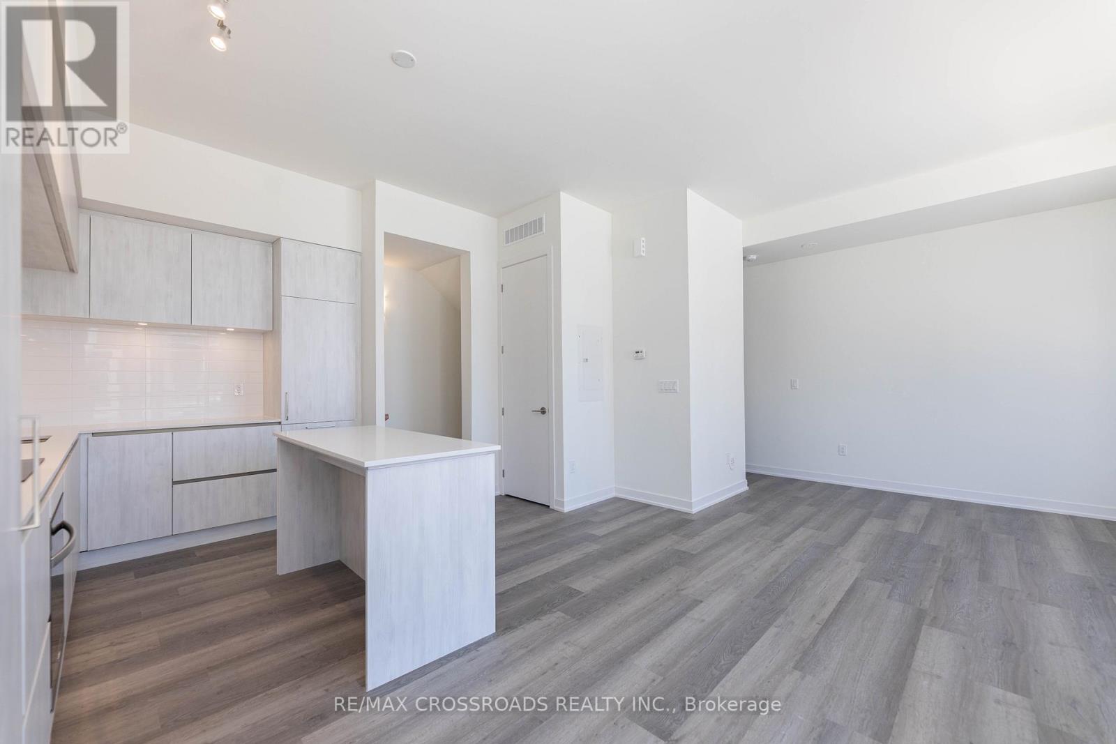 #1503 11 DAVID EYER ROAD - Image 8