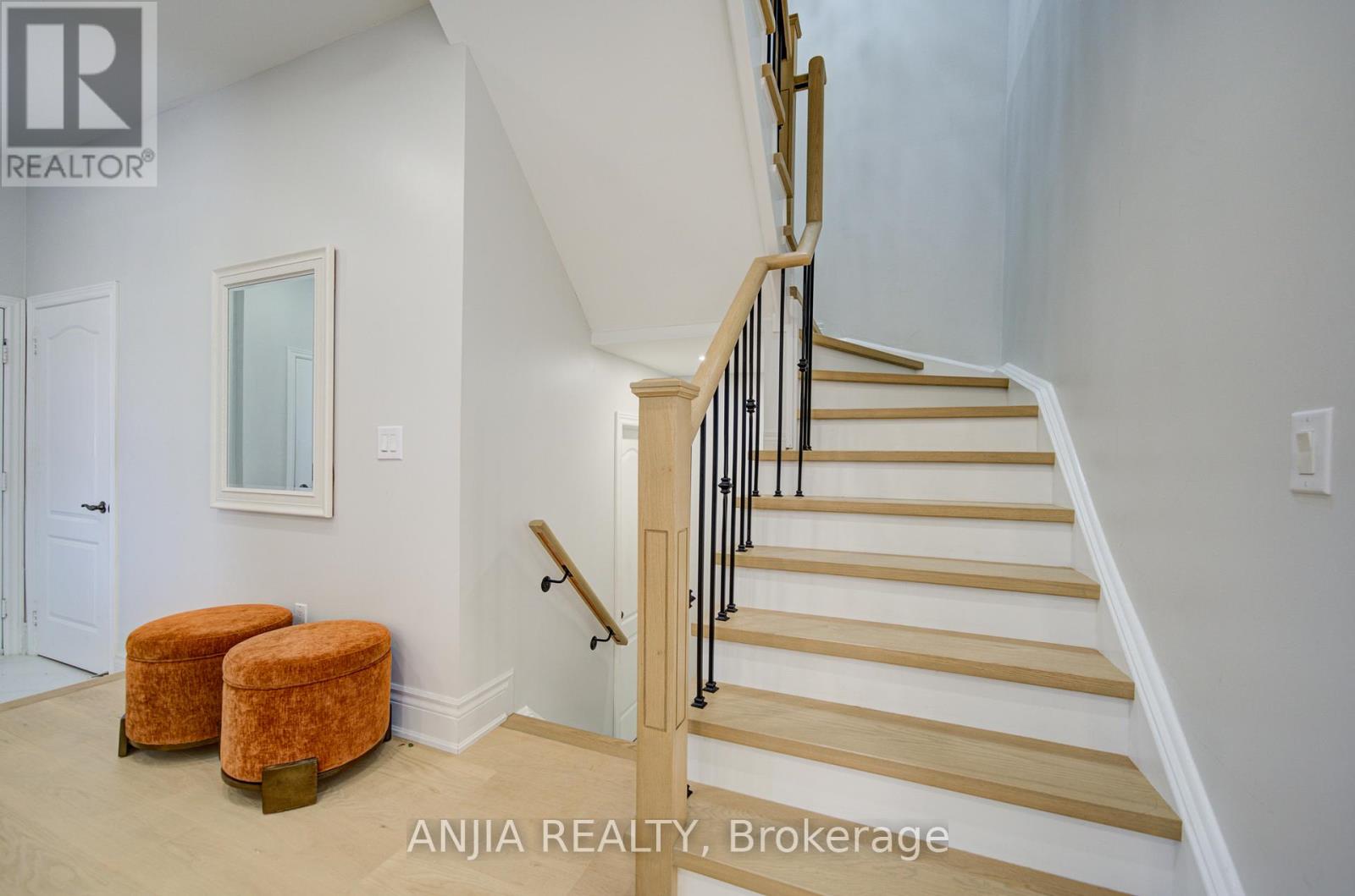 132 ESTATE GARDEN DRIVE - 22