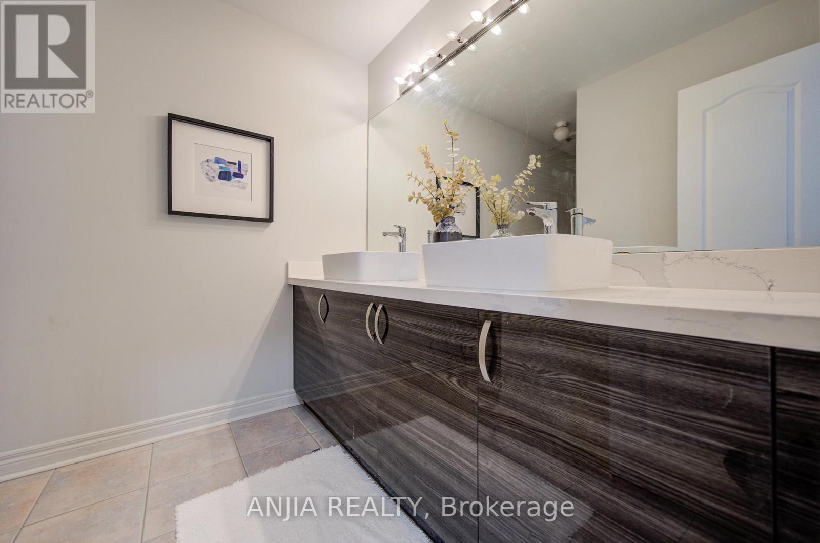 132 ESTATE GARDEN DRIVE - 39