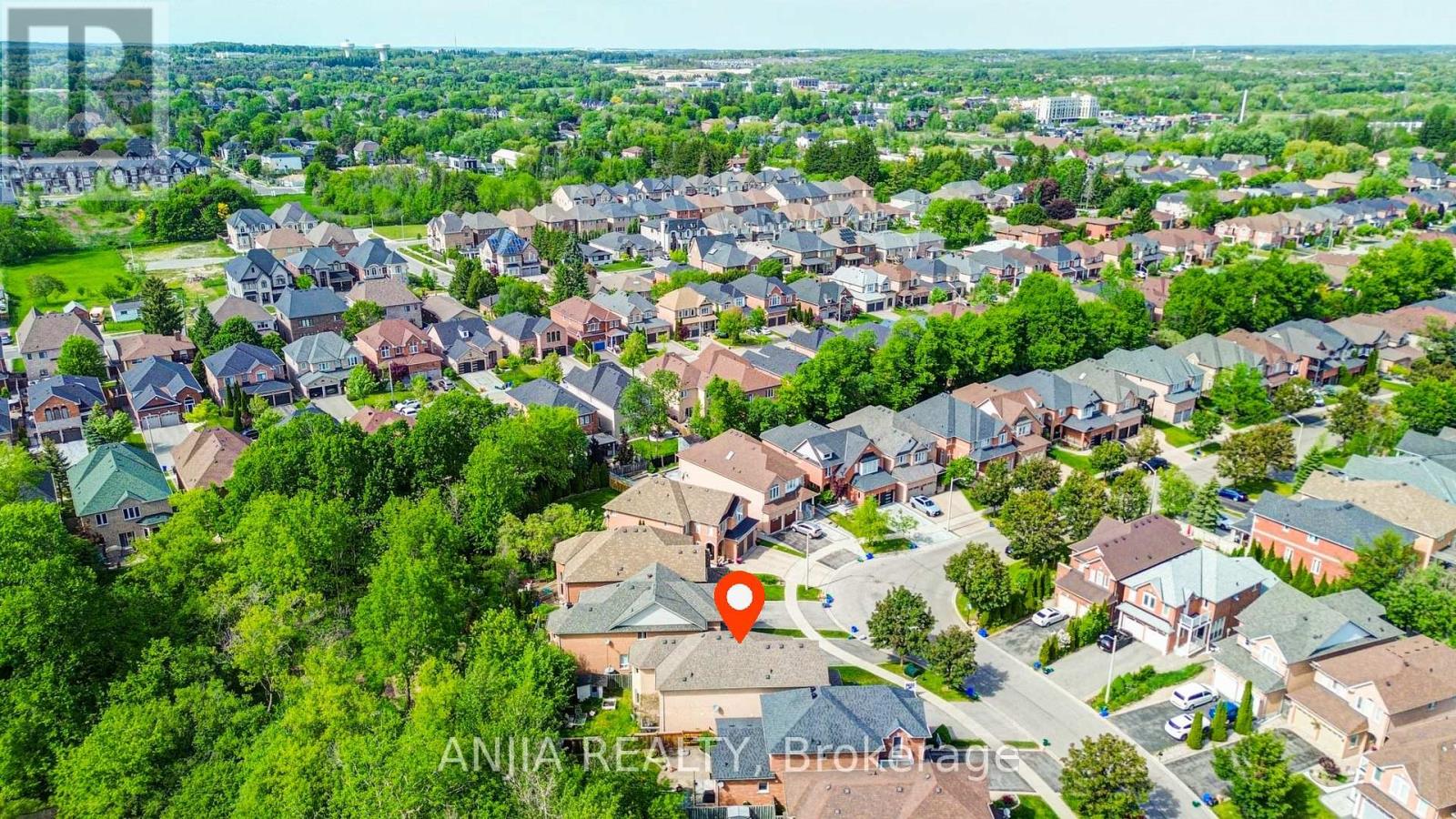 132 ESTATE GARDEN DRIVE - 48