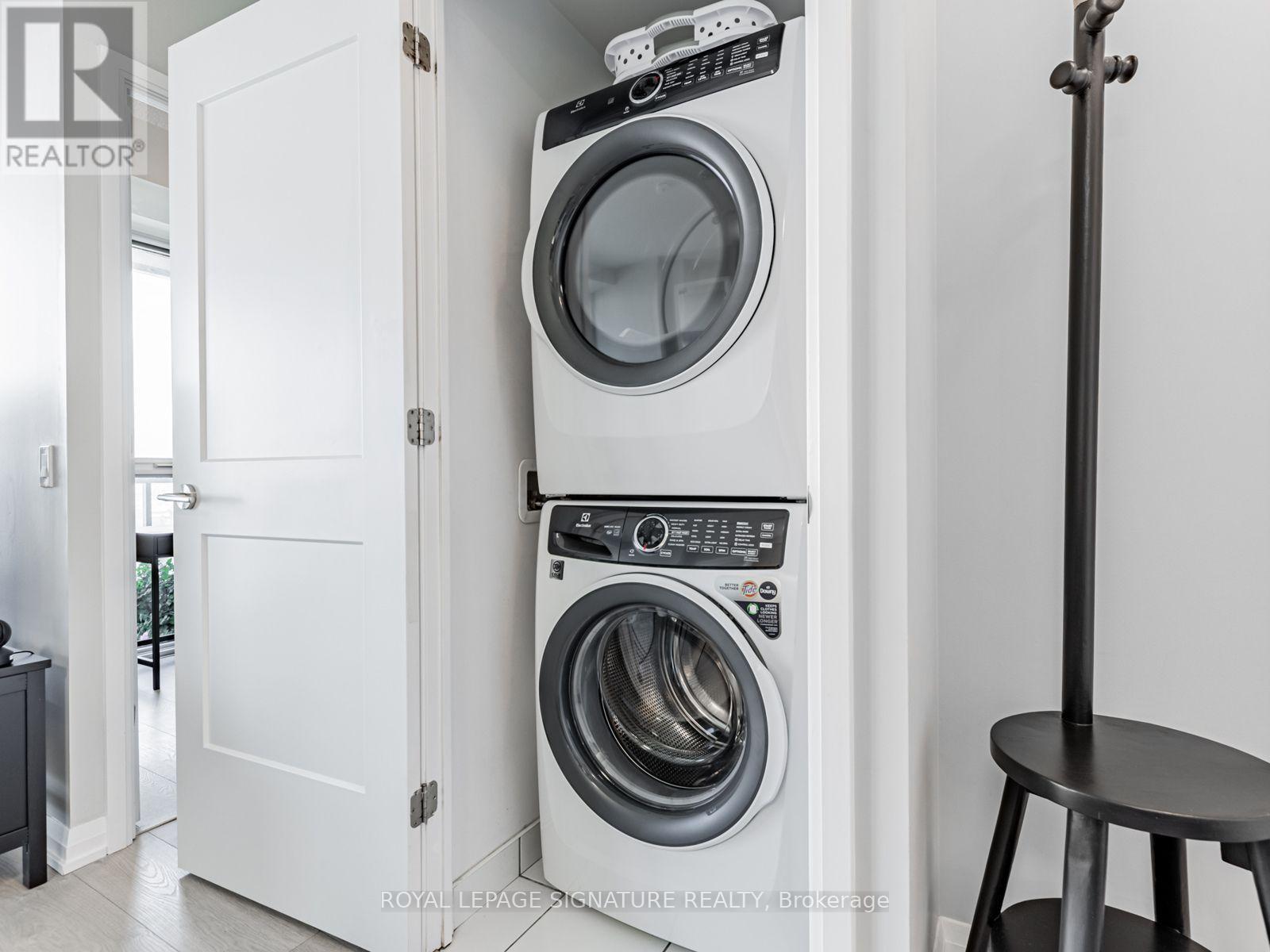 #1114 7895 JANE STREET - 22