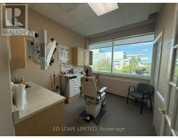 204 - 1 Quarry Ridge Road, Barrie, ON L4M1L2 Photo 6