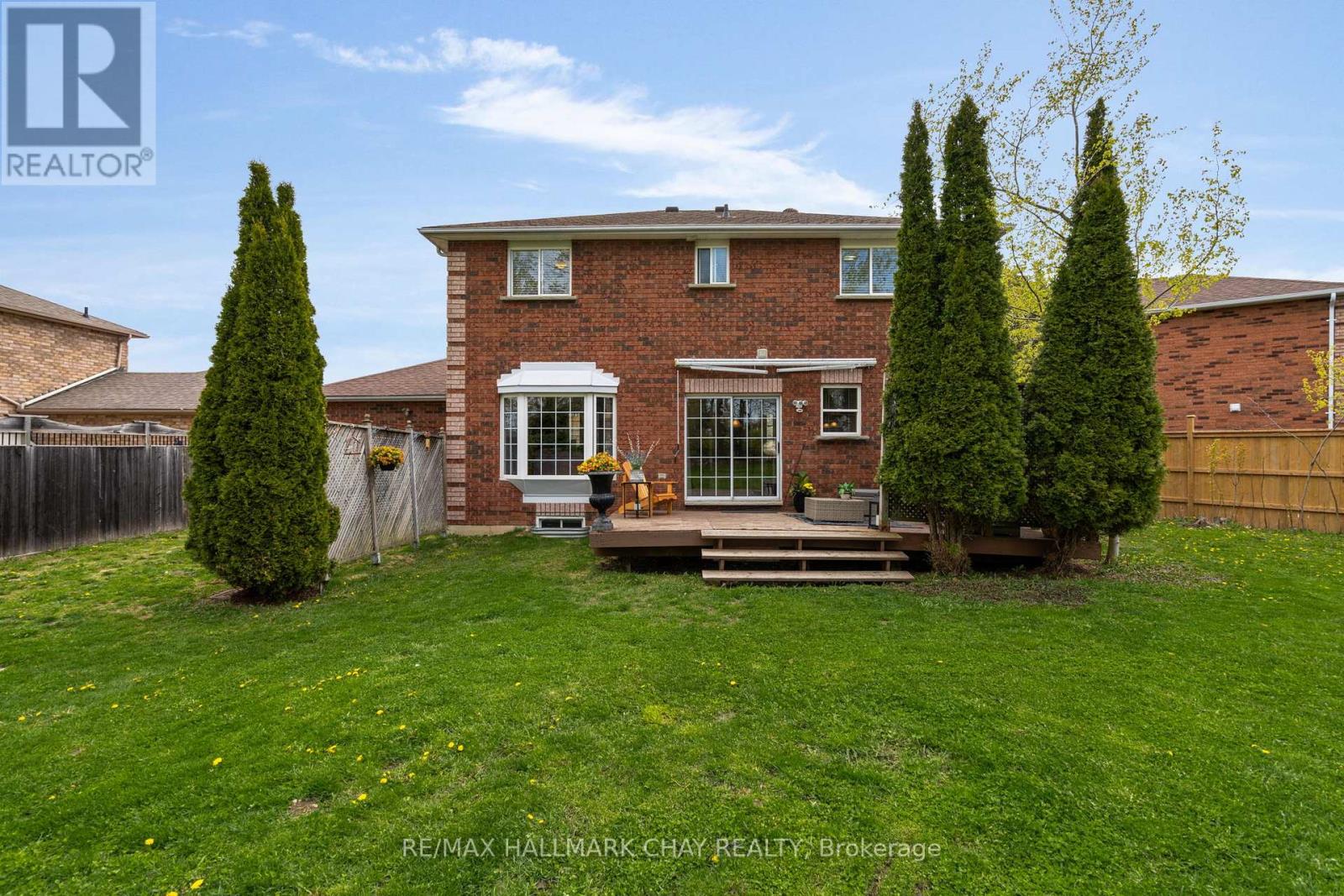 34 CROMPTON DRIVE - 32