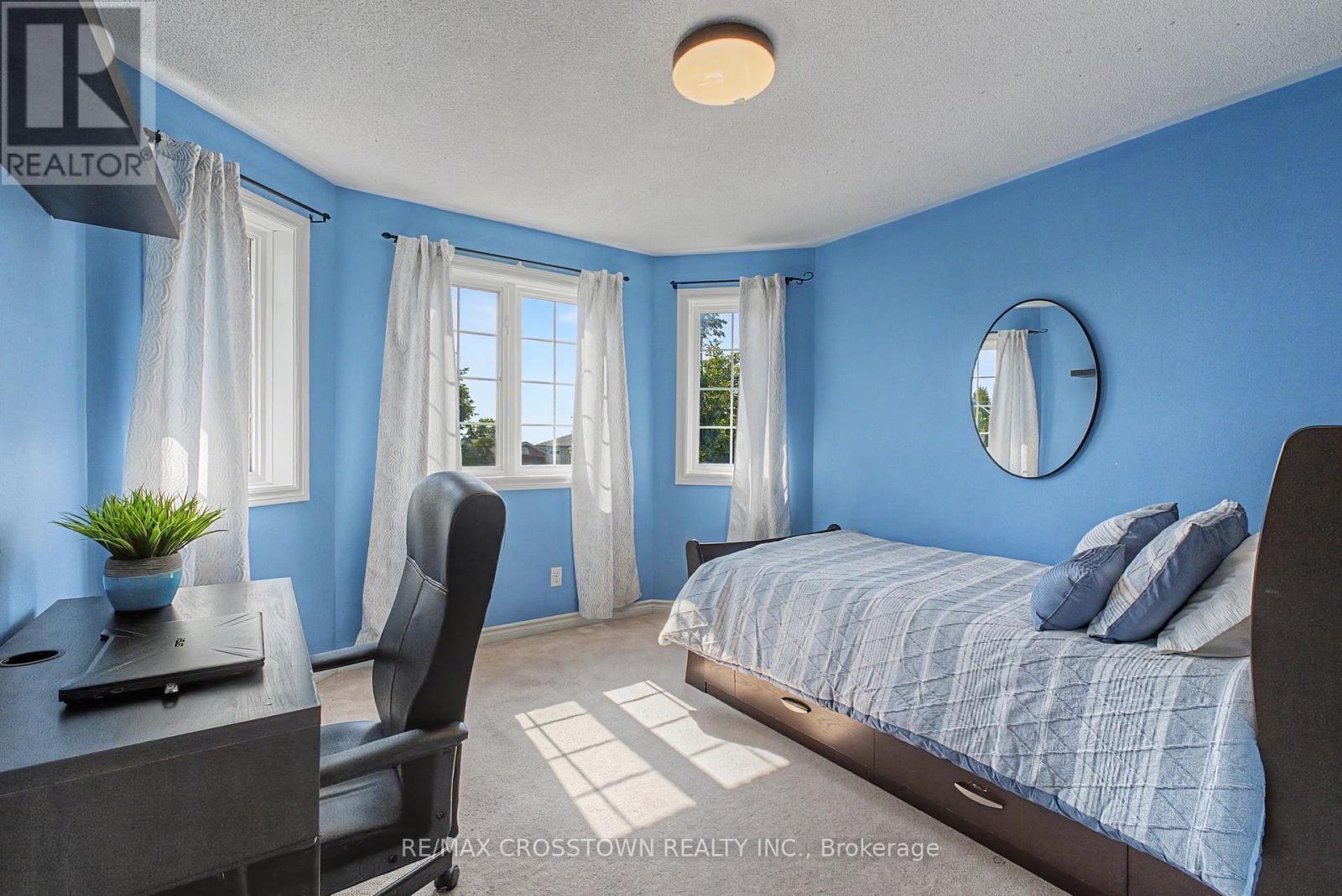 31 LOGAN COURT - 24