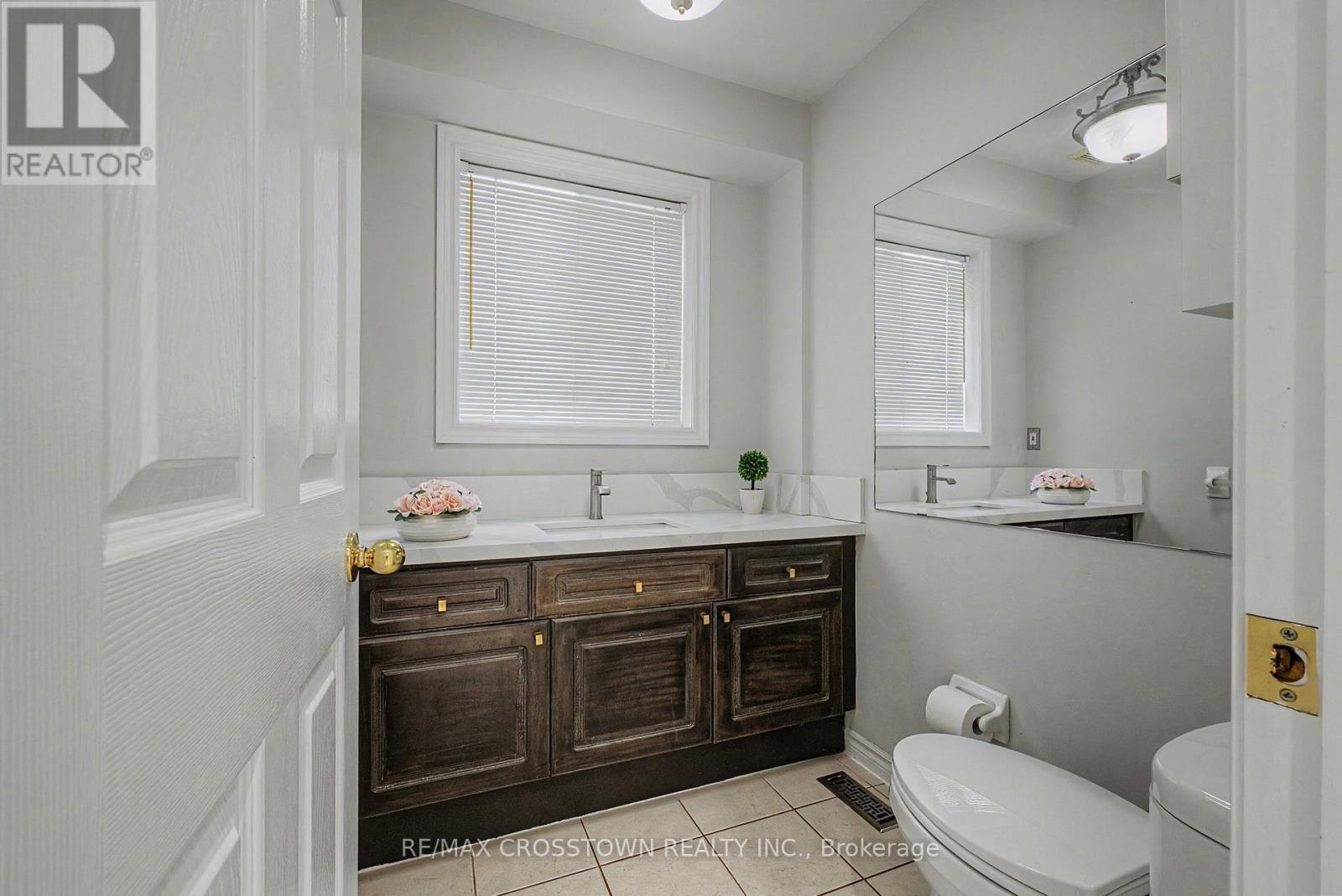 31 LOGAN COURT - 27