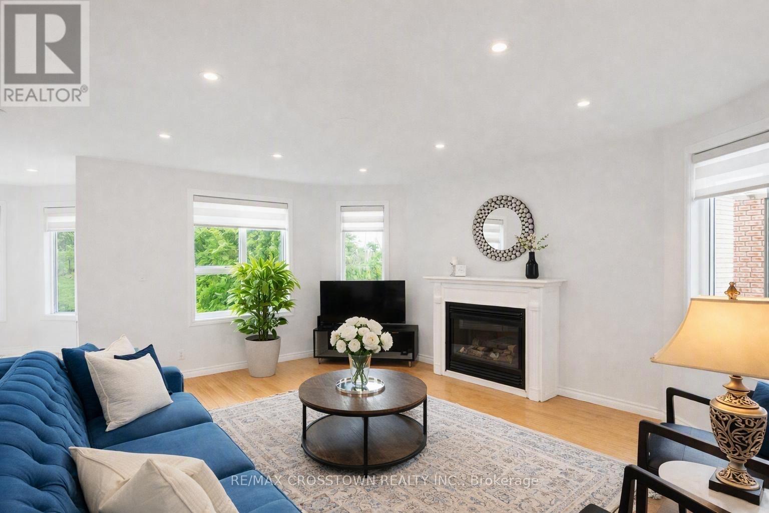 31 LOGAN COURT - 9