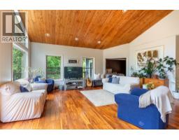 4pc Bathroom - 63 Libich Road, Salmon Arm, BC V1E2Y1 Photo 9