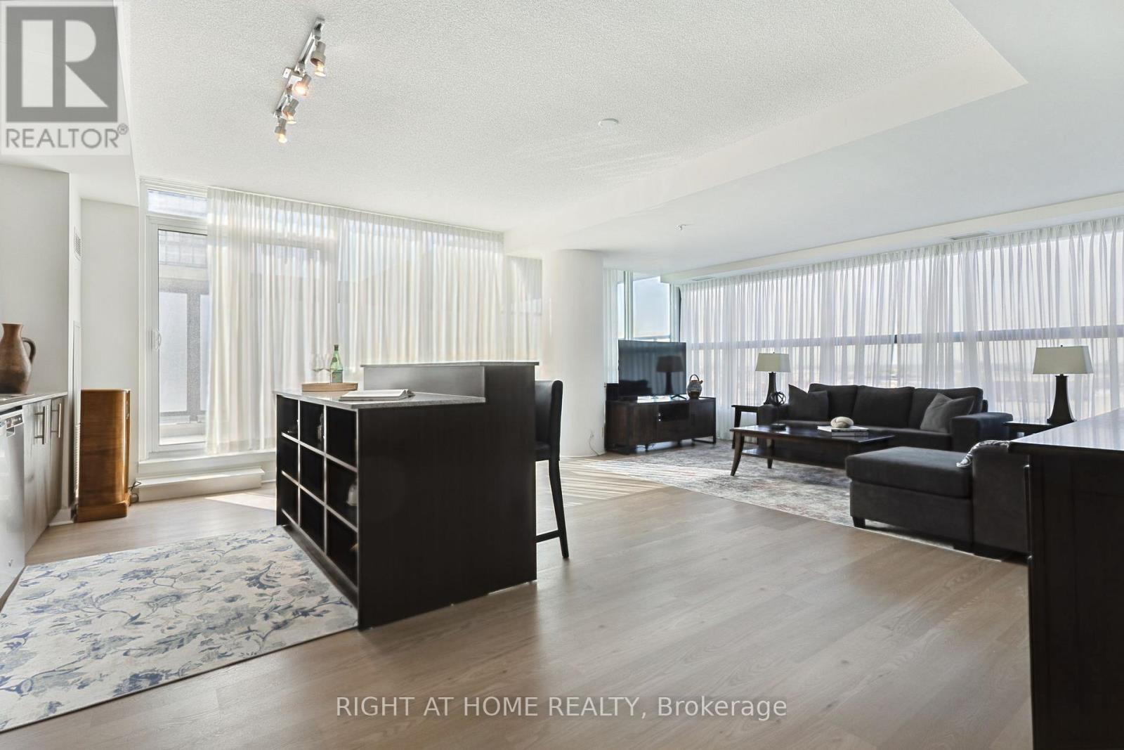 #302 3985 GRAND PARK DRIVE - 3