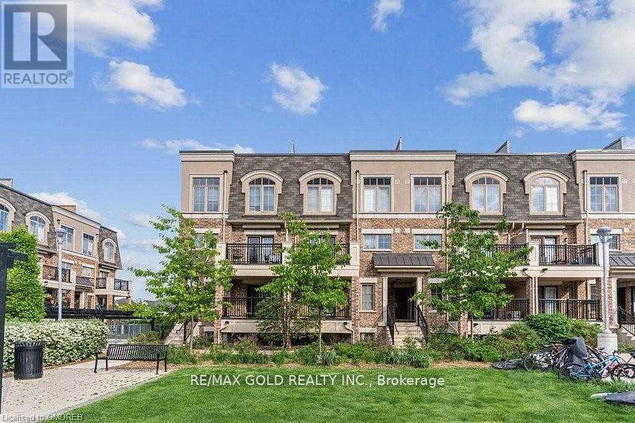 Photo of 2441 Greenwich Drive